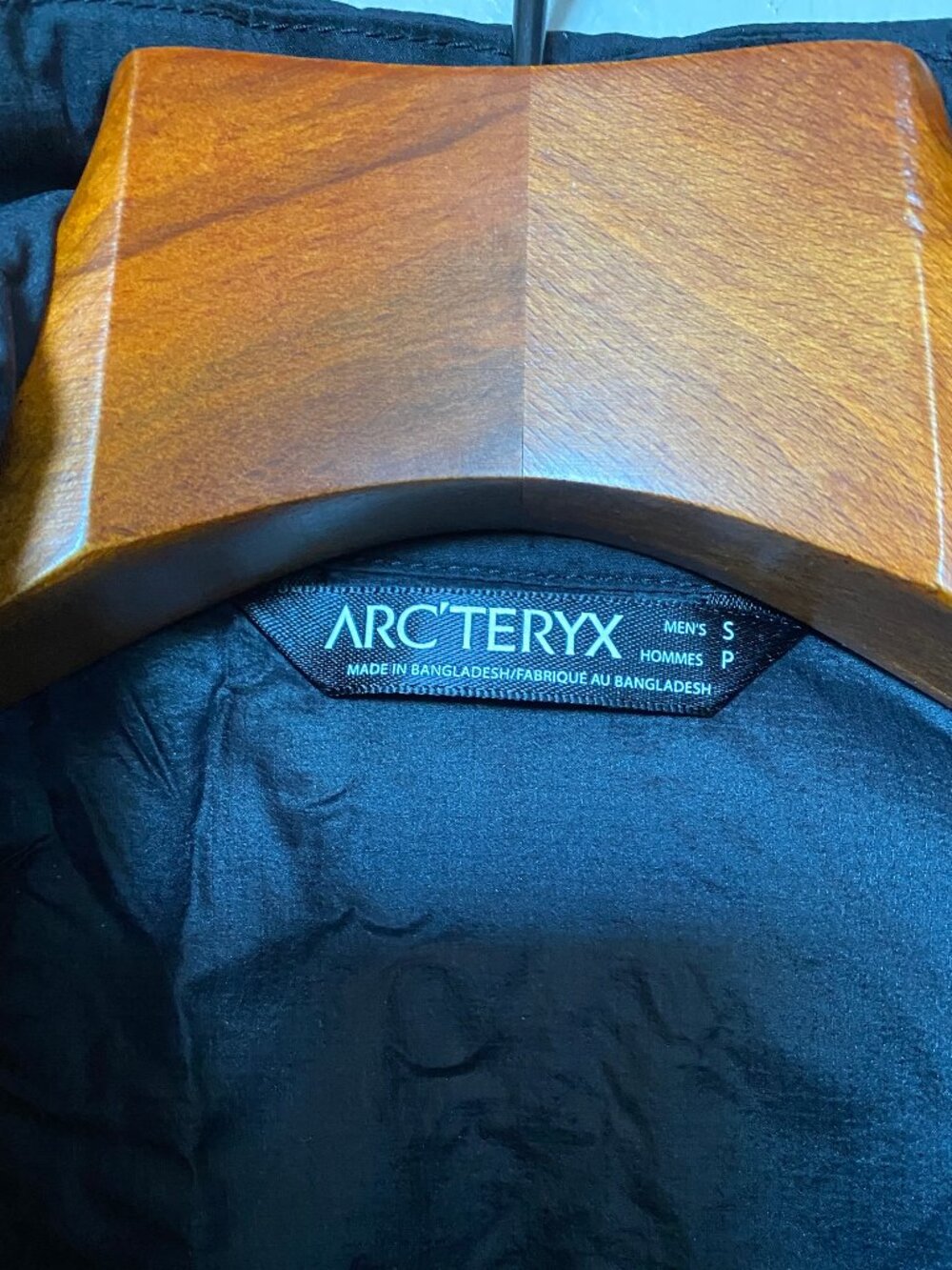 Arc'teryx Atom Vest Mens S Black Outdoor Hiking - Unworn Like New - Picture 3 of 9